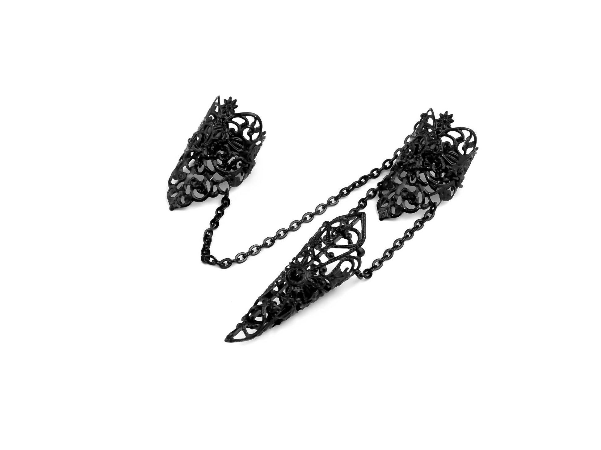 This Myril Jewels gothic black double ring with nail claw design is an edgy piece for lovers of dark, avant-garde fashion. A must-have for Halloween, it's ideal for punk, neo-gothic, and witchcore aesthetics. The daring design is perfect for drag queens, festival-goers, and as a bold statement in minimal goth attire, making it a striking goth girlfriend or friend gift.
