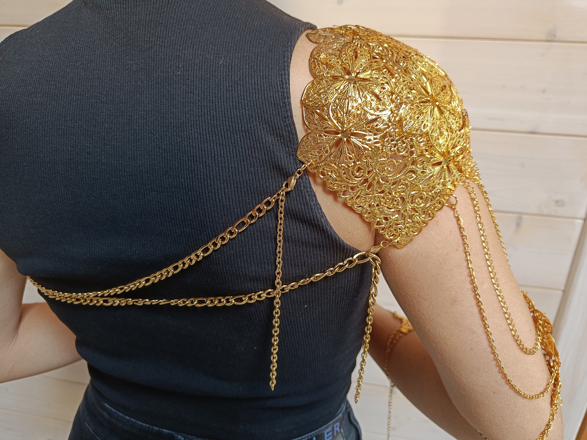 Full Shoulder to Hand Armor with Long Claws ANNE