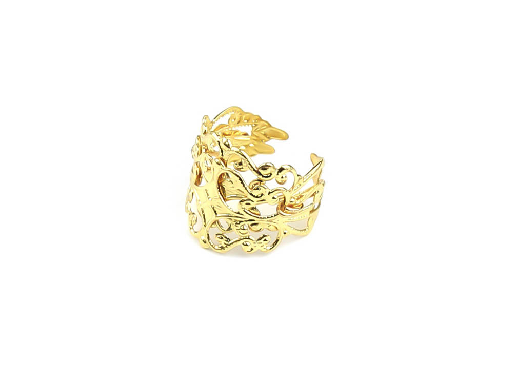Myril Jewels presents an exquisitely crafted dark-avantgarde ring gold, blending the essence of gothic allure with contemporary design. Perfect for those who favor Neo Gothic or Witchcore aesthetics, this ring makes a bold statement for everyday wear and complements Halloween and punk fashion with its Gothic-chic vibe