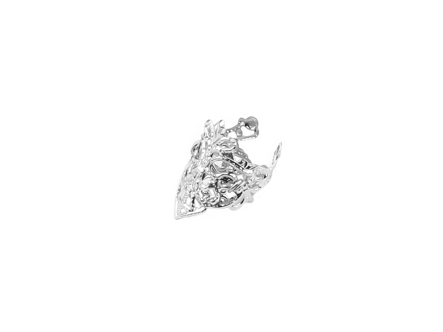 Delicate Myril Jewels gothic midi ring in silver, featuring intricate filigree for a neo-gothic touch. Ideal for Halloween, daily wear, or as a statement piece for alternative style lovers. Perfect as a bold gift for a goth girlfriend or as an addition to a festival or rave party ensemble.