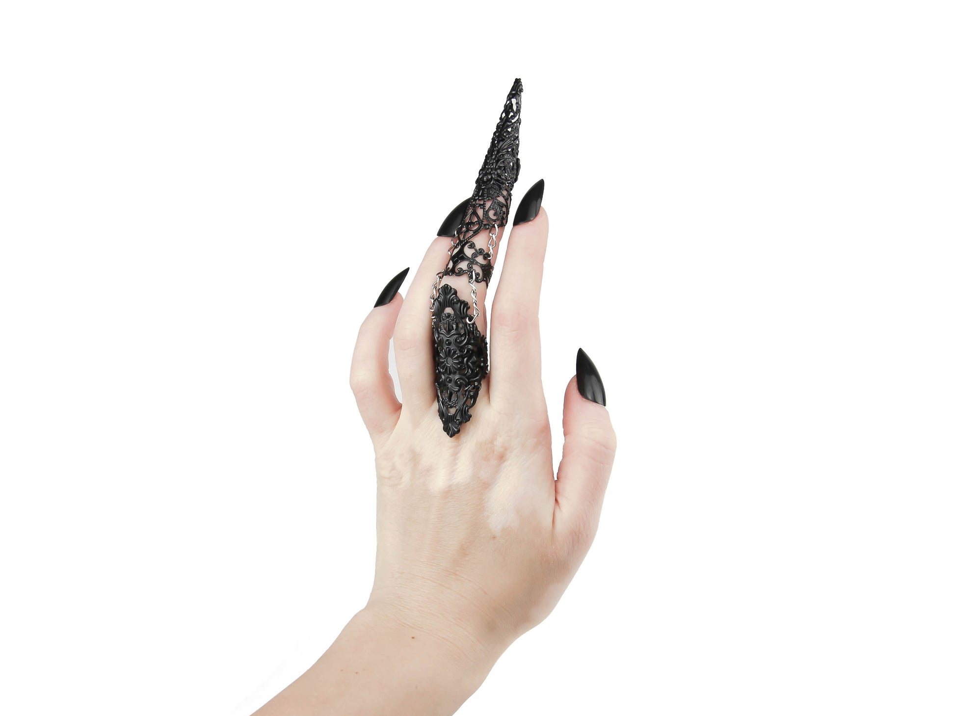 Myril Jewels presents an exquisite gothic black full finger ring, featuring an intricate lace-like design with a long claw, perfect for adding a touch of dark avant-garde to any outfit.
