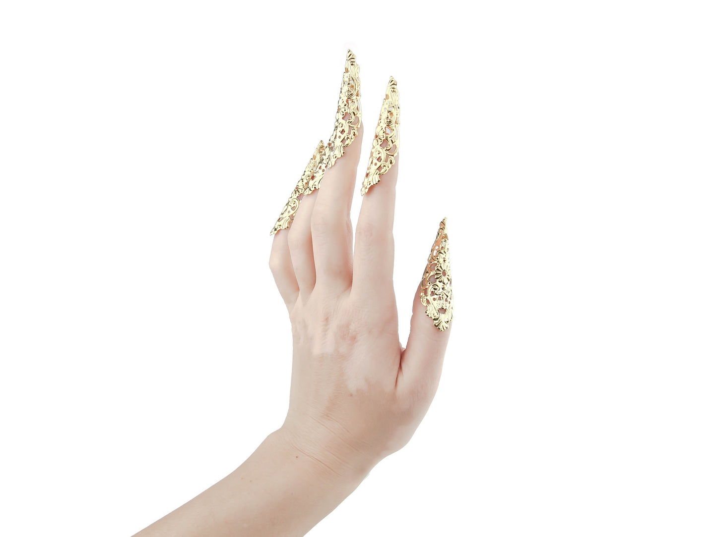 Delicate yet daring, these gothic gold nail jewels by Myril Jewels, known as claws, radiate a bold neo-gothic charm. Perfect for Halloween, punk fashion, or whimsigoth enthusiasts, these unique pieces are ideal for daily wear, rave parties, or festivals. They make a striking gift for the goth girlfriend or anyone who loves standout, handcrafted jewelry.