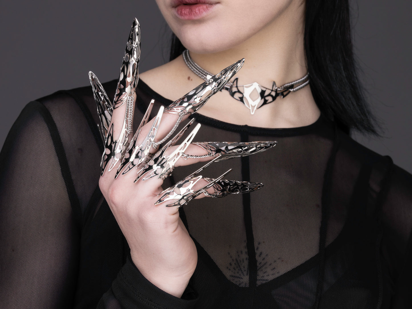 Dark Sci-Fi Armor Claw Ring SPECTRA