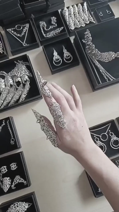 Spiked Claw Rings DIVINE THORNS