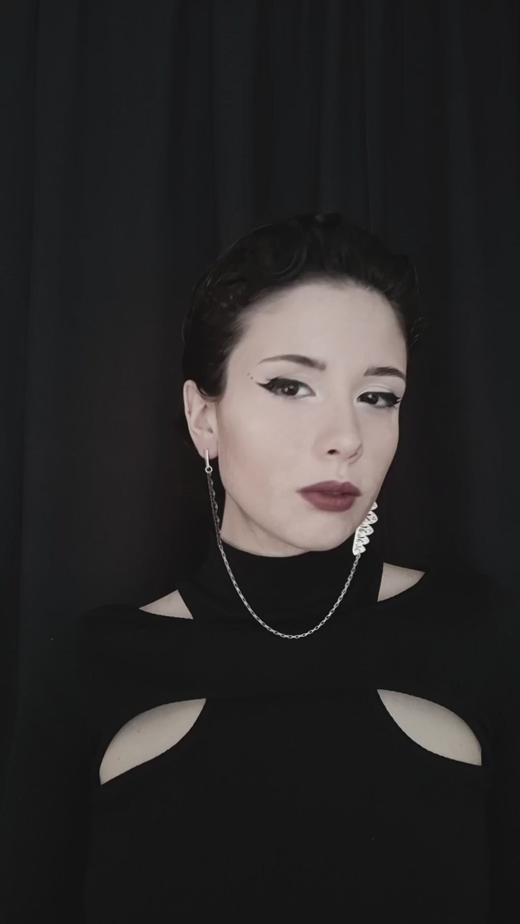 Gothic Filigree One-Piece Earring KAI