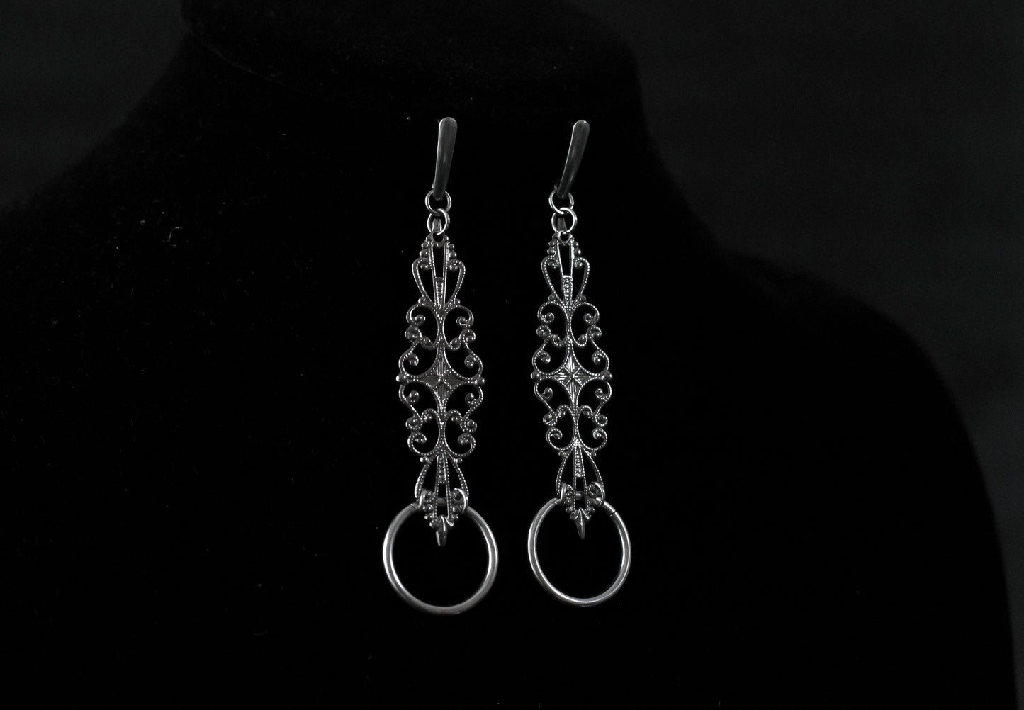 Jewelry Set: Necklace + Earrings
